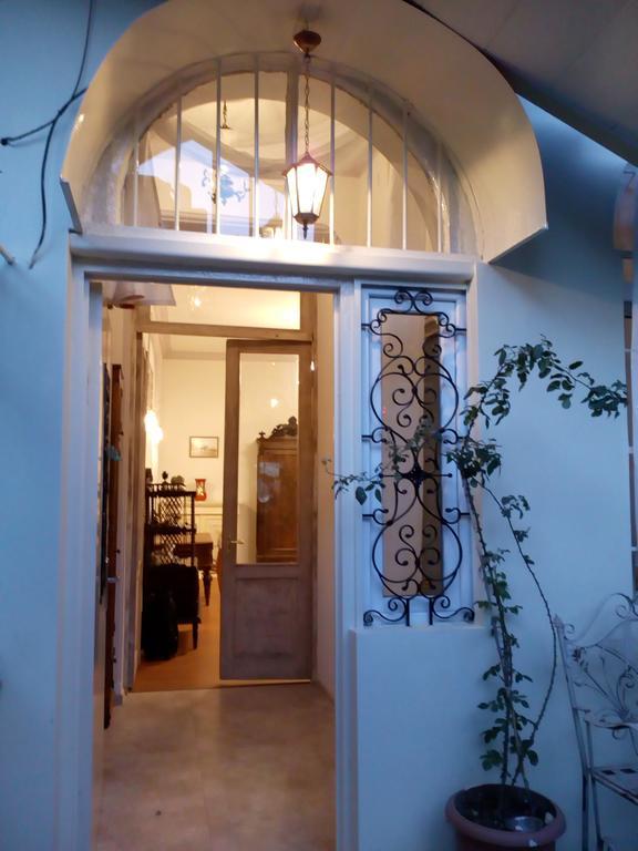 Art House Petunia Apartment Tbilisi Exterior foto