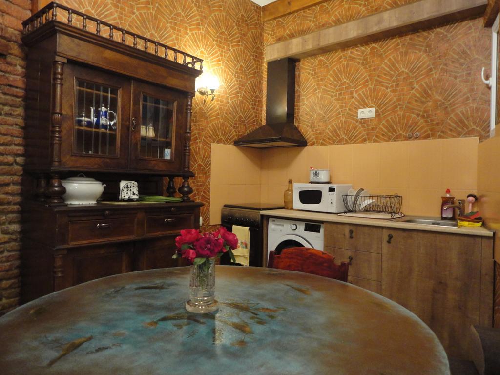 Art House Petunia Apartment Tbilisi Exterior foto