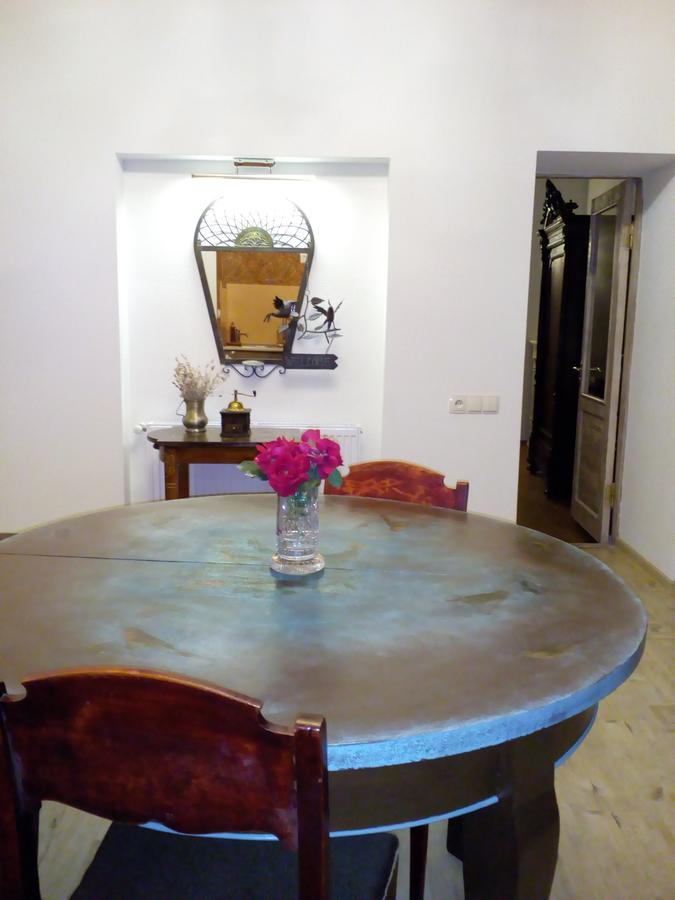 Art House Petunia Apartment Tbilisi Exterior foto
