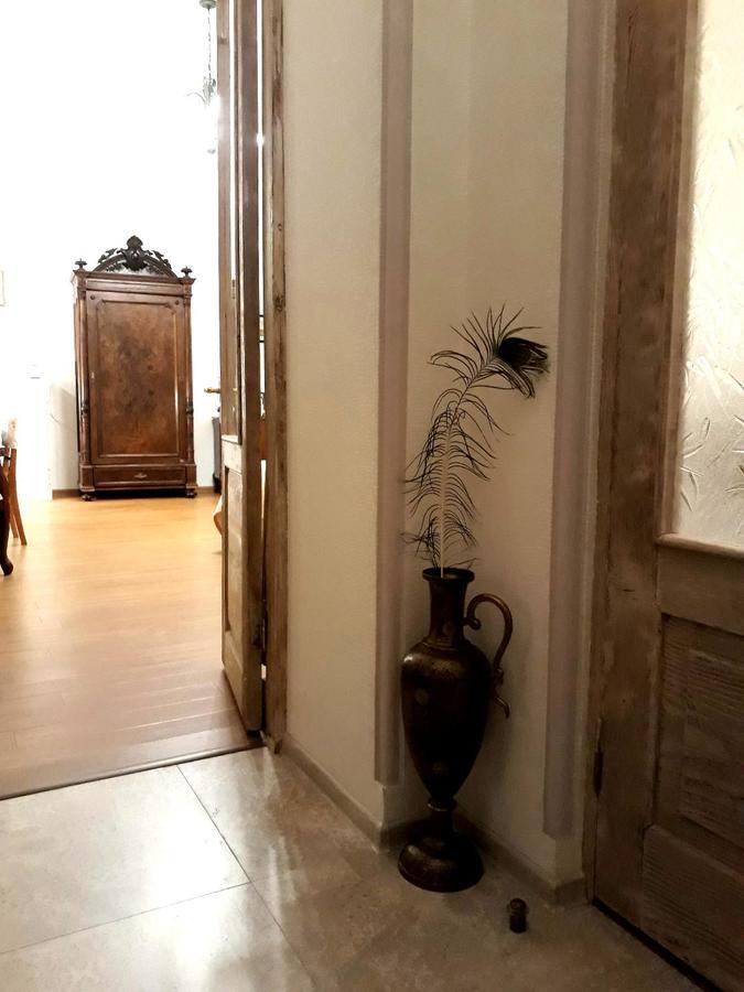 Art House Petunia Apartment Tbilisi Exterior foto