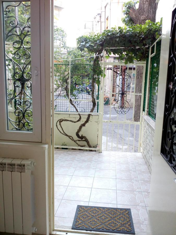Art House Petunia Apartment Tbilisi Exterior foto