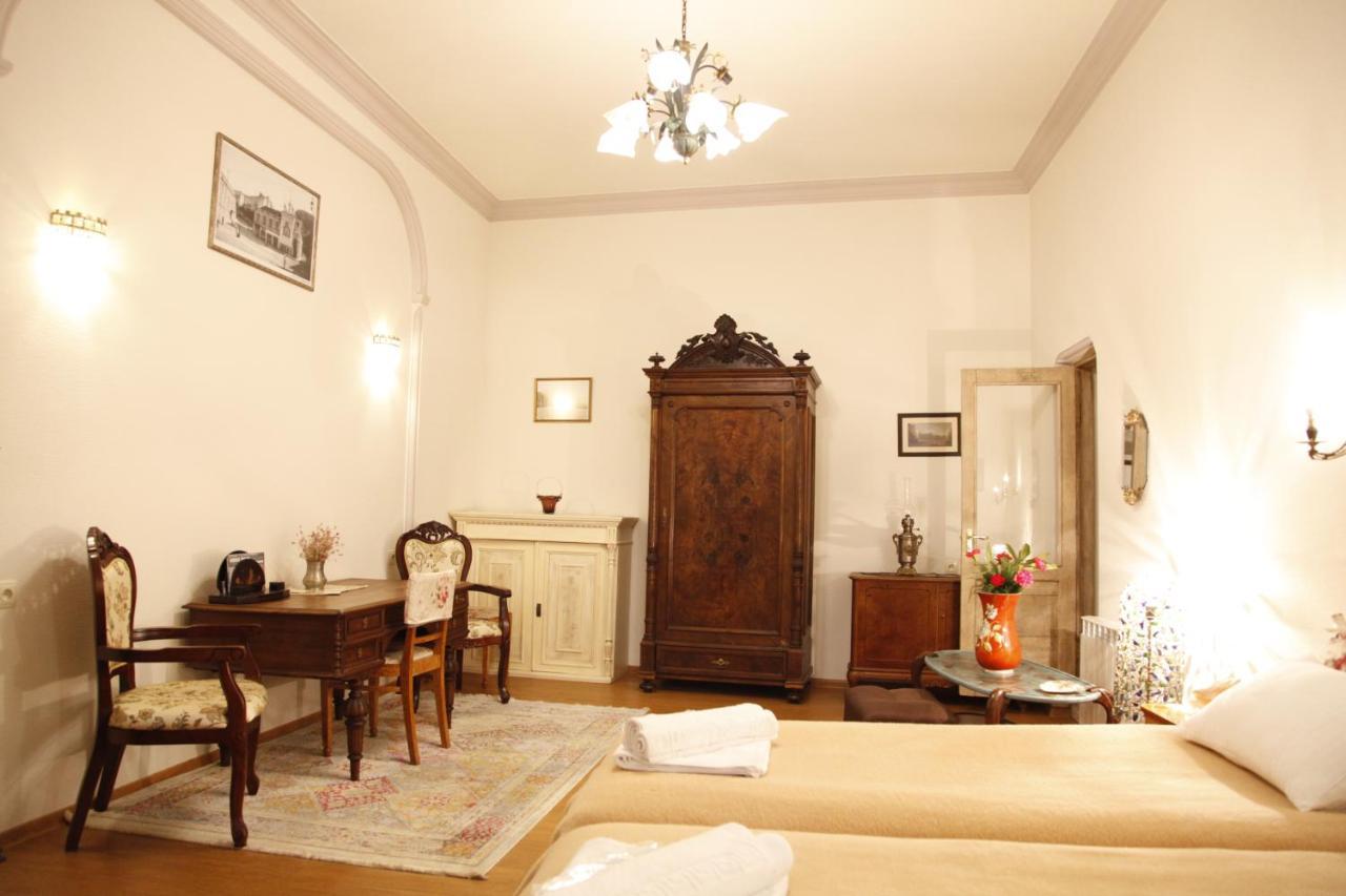 Art House Petunia Apartment Tbilisi Exterior foto